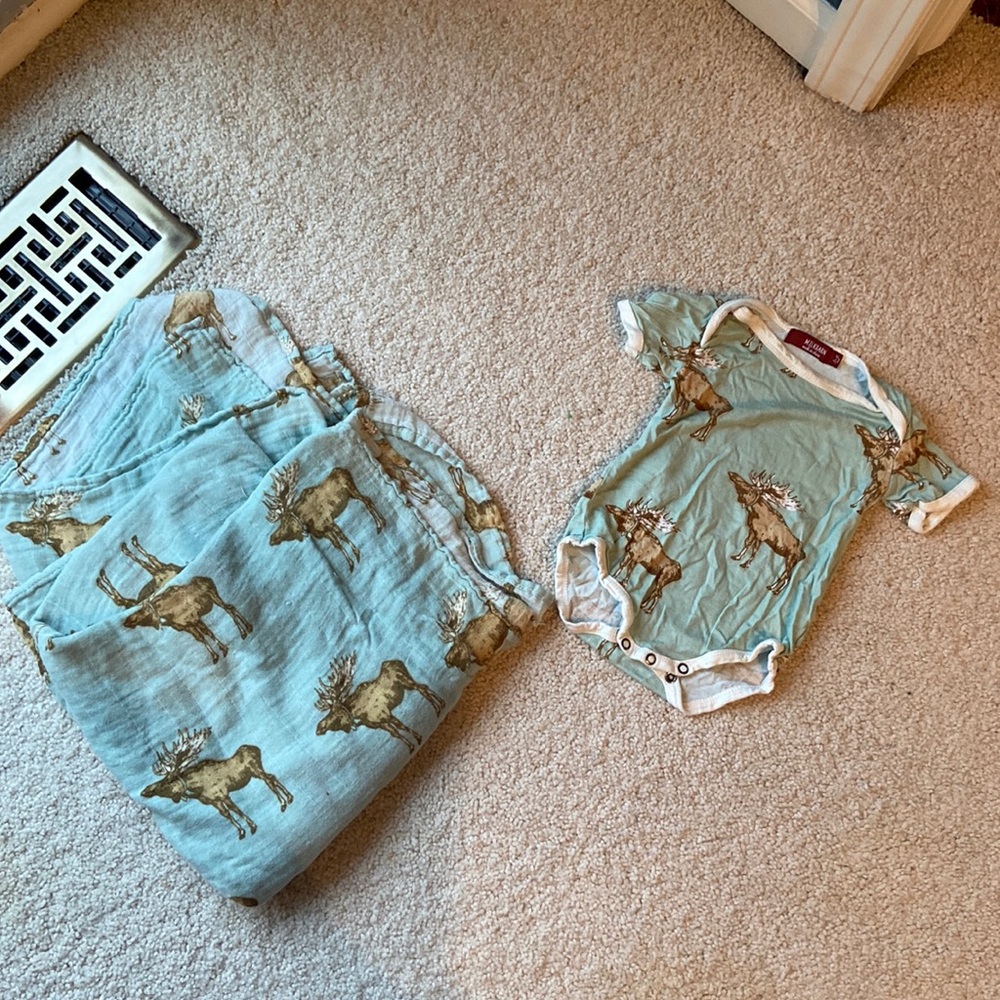Milkbarn moose onesie & swaddle blanket